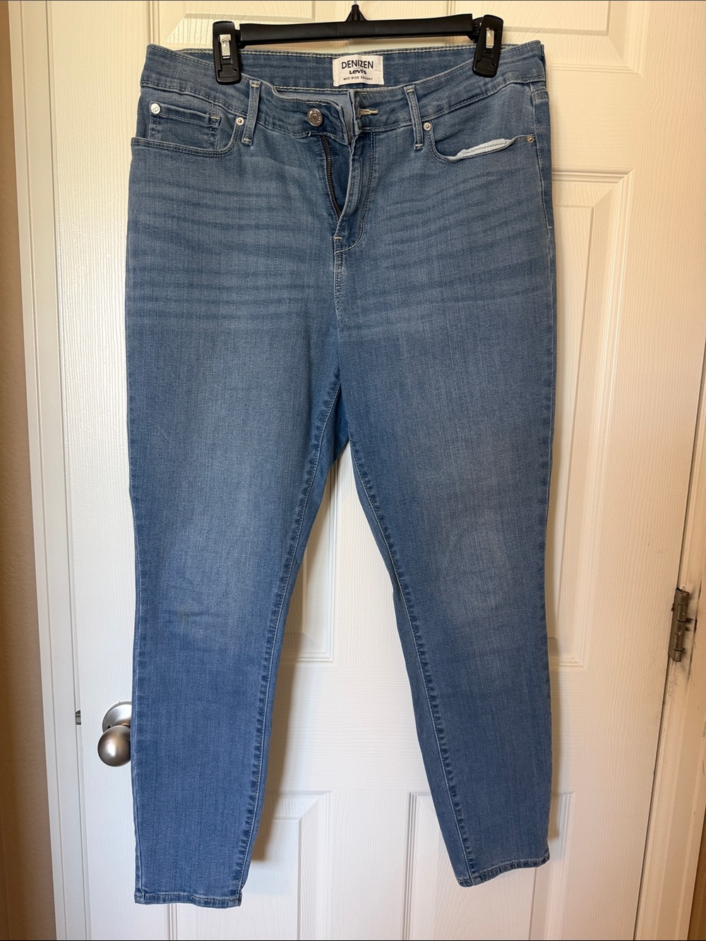 Denizen from Levi's Light Wash Women's Skinny Jeans